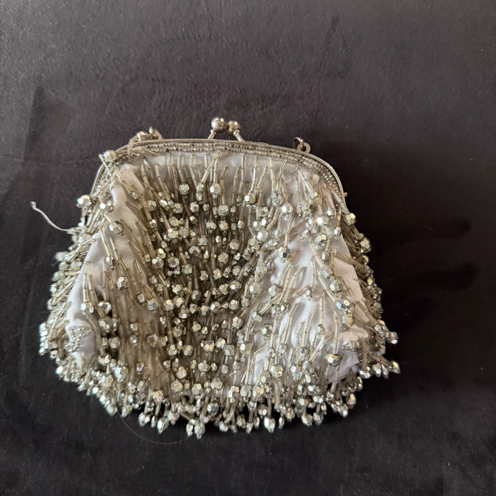 Elegant Beaded Evening Clutch - Picture 1 of 6